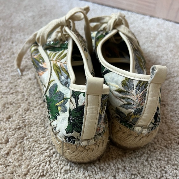 J/Slides - Picture 6 of 6